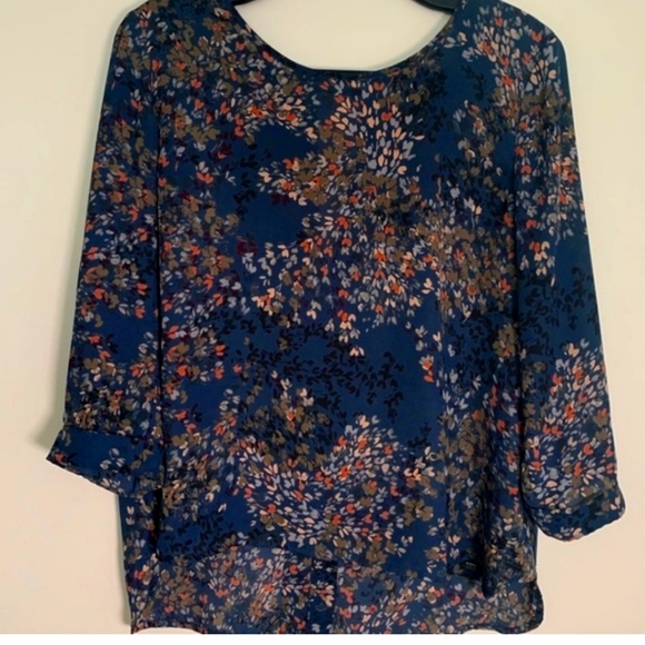 Monk and Lou blouse - Picture 2 of 4